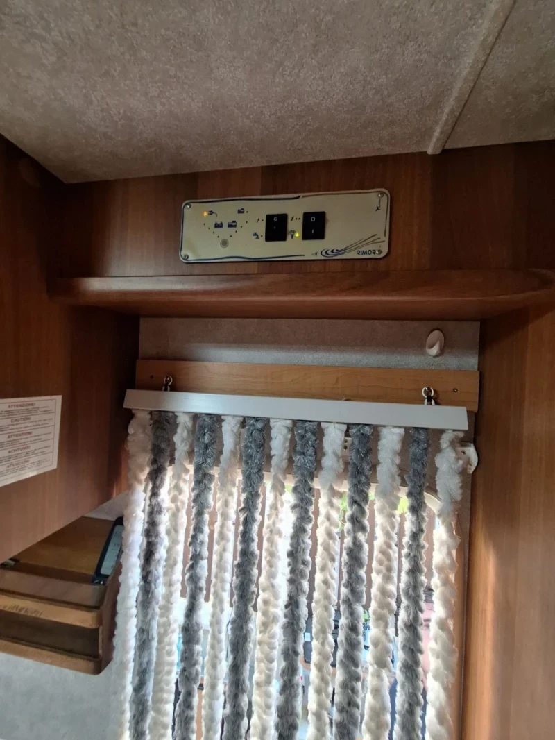 Кемпер Ford RIMOR, снимка 9 - Каравани и кемпери - 54347951