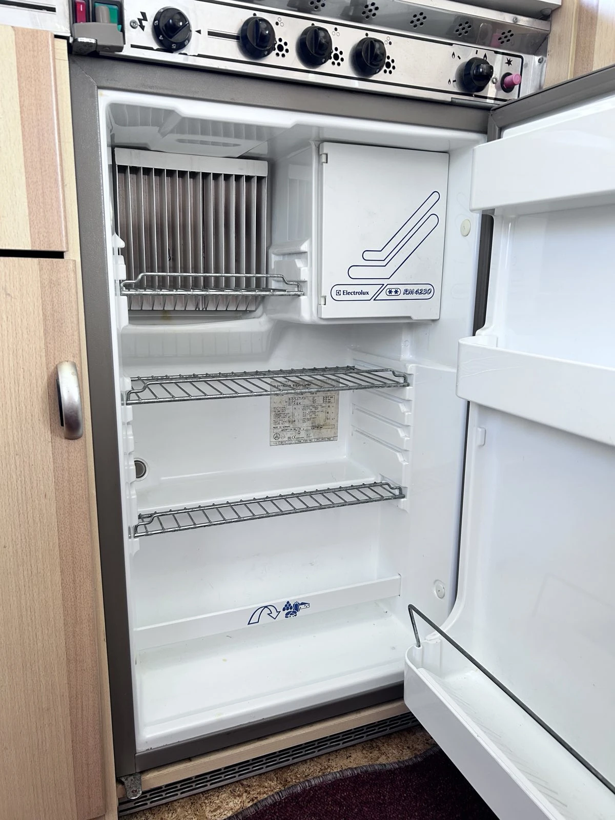  Burstner Club | Mobile.bg   11