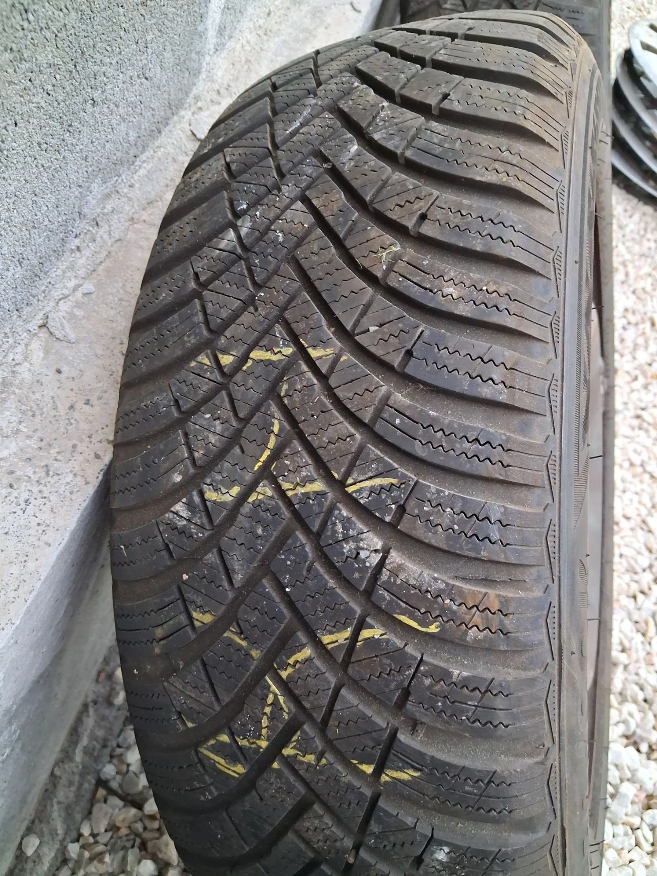 Гуми с джанти Hankook 205/55R16, снимка 7 - Гуми и джанти - 55958239