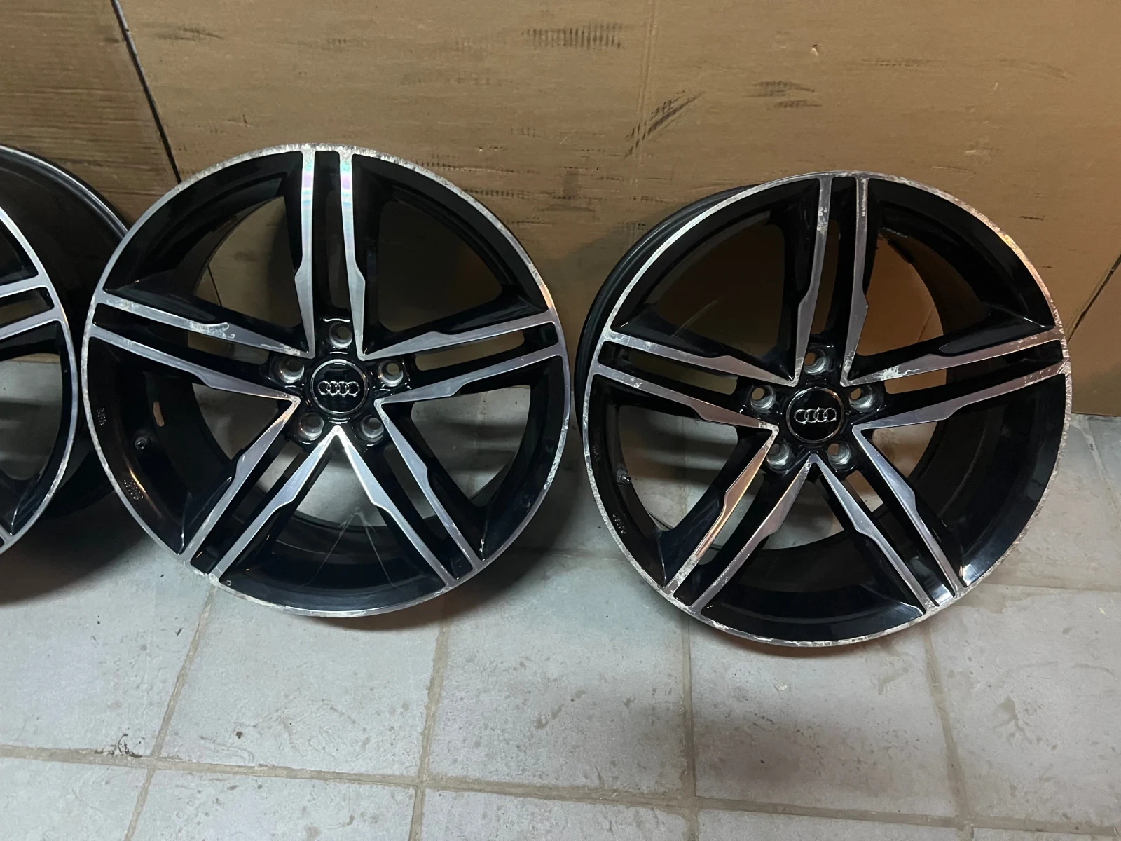 ������ | Mobile.bg � ����������� 4