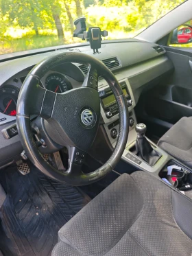VW Passat 2.0ТДИ РЕГИСТРИРАН, снимка 3