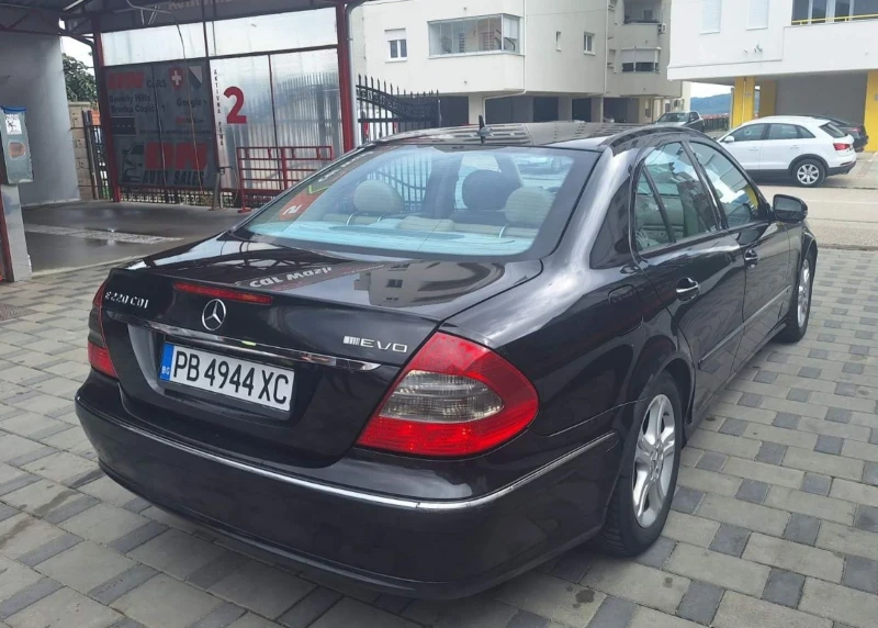 Mercedes-Benz E 220 E220 EVO, снимка 5 - Автомобили и джипове - 47748382