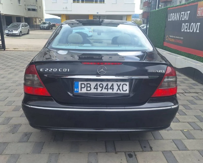 Mercedes-Benz E 220 E220 EVO, снимка 4 - Автомобили и джипове - 47748382