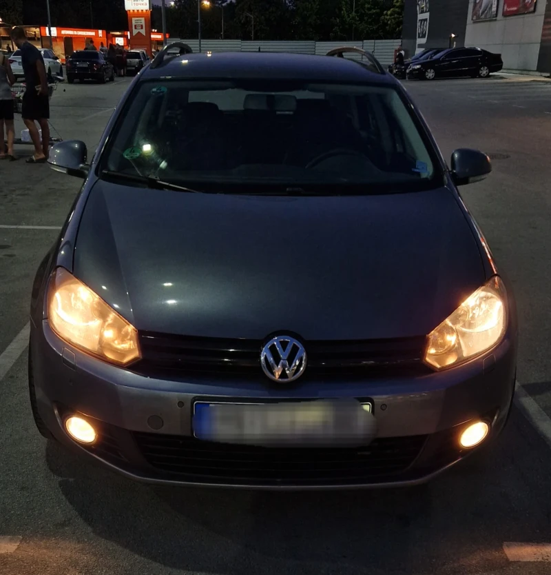 VW Golf 1.6 TDI, снимка 1 - Автомобили и джипове - 47785909