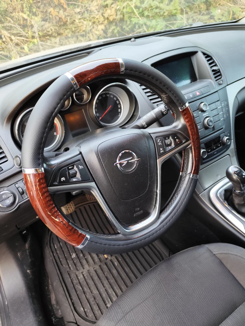 Opel Insignia, снимка 3 - Автомобили и джипове - 51049330