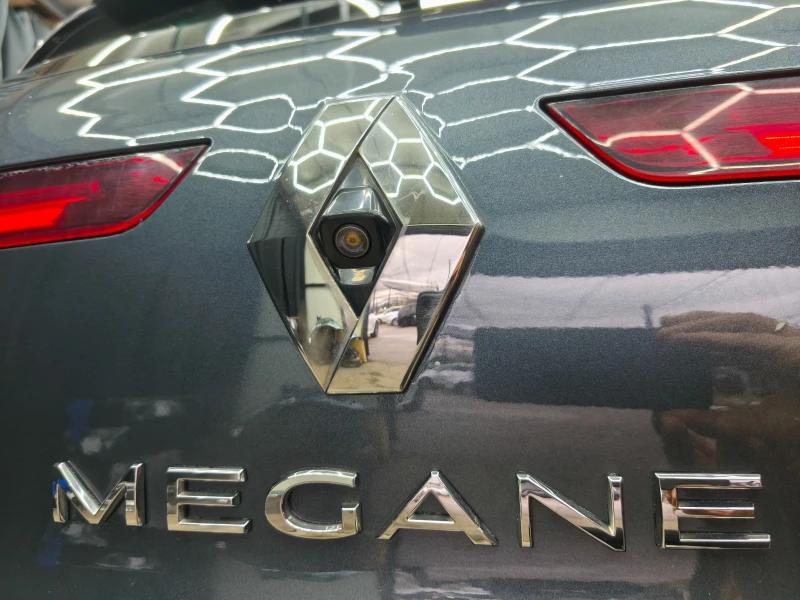Renault Megane 1.2T 6c.k * NAVI* CAM* FULL LED* , снимка 16 - Автомобили и джипове - 52040230