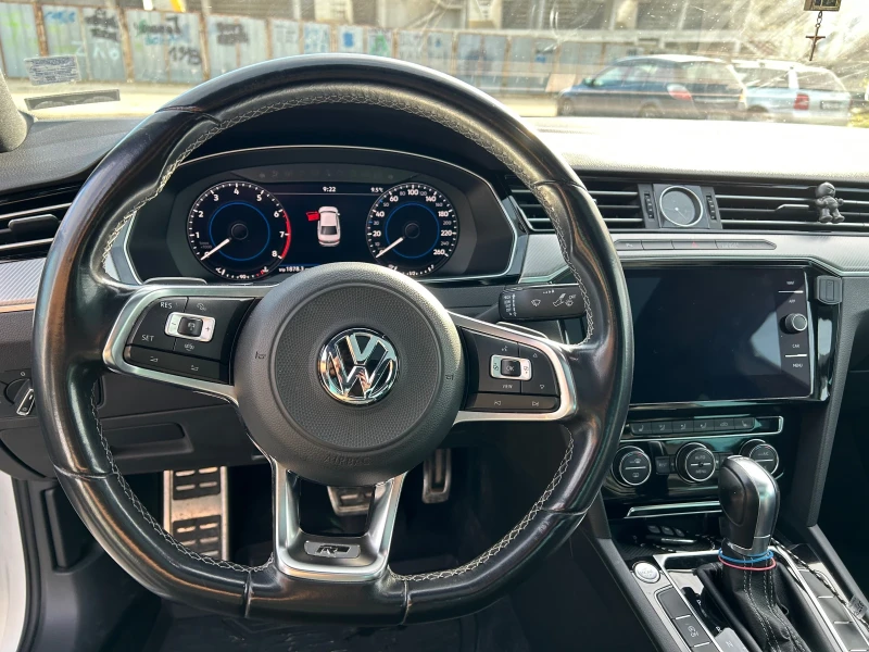 VW Passat R LINE, снимка 9 - Автомобили и джипове - 52539689