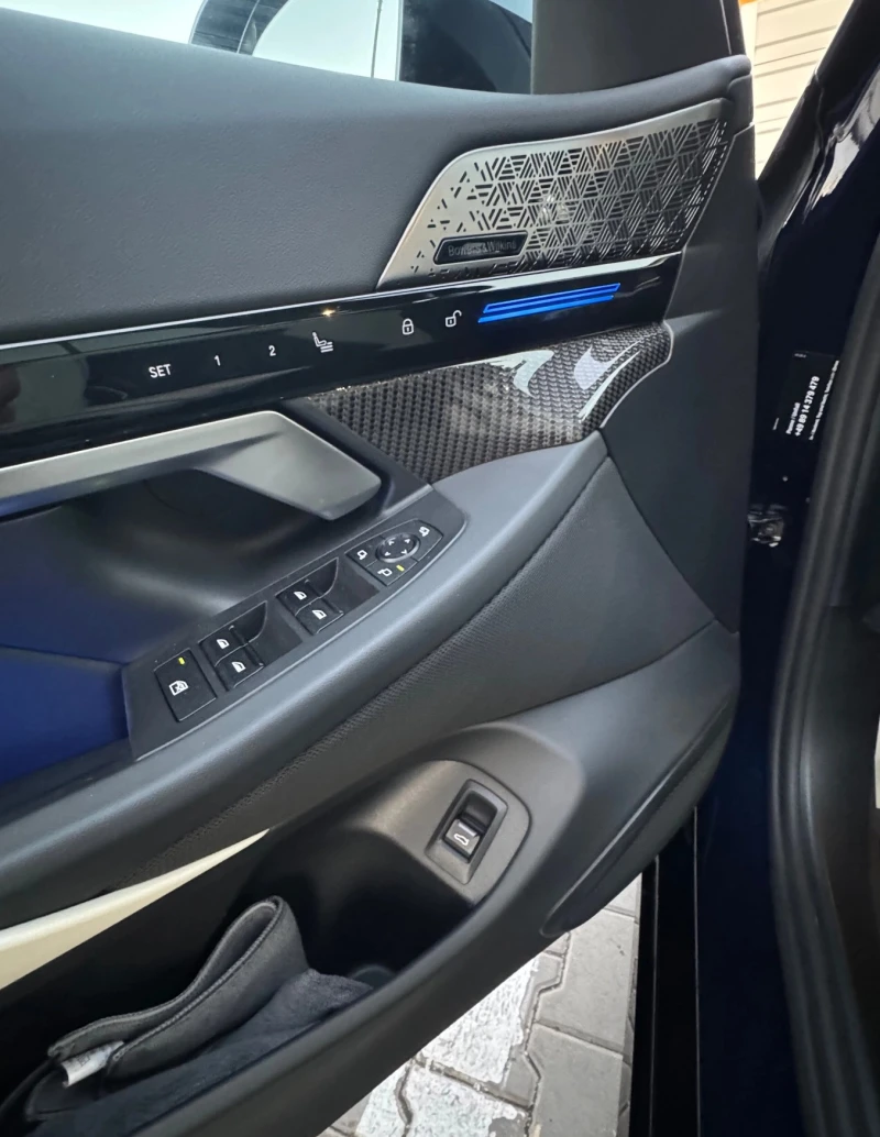 BMW 520 xDrive M-Sport , снимка 8 - Автомобили и джипове - 52622668