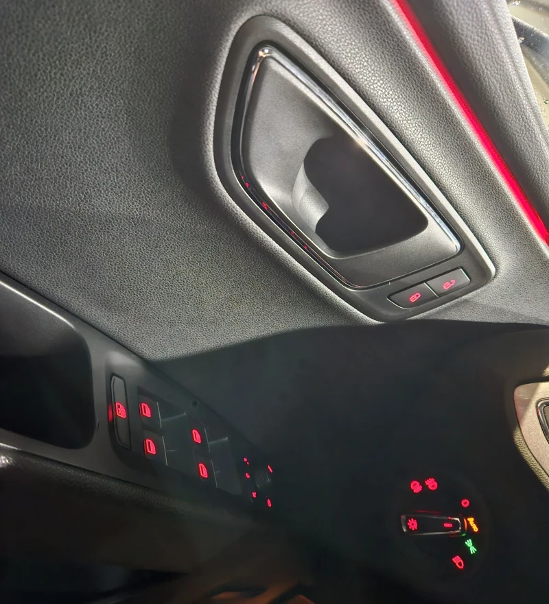 Seat Leon PANORAMA LIMITED Edition FULL LED, снимка 10 - Автомобили и джипове - 53025424