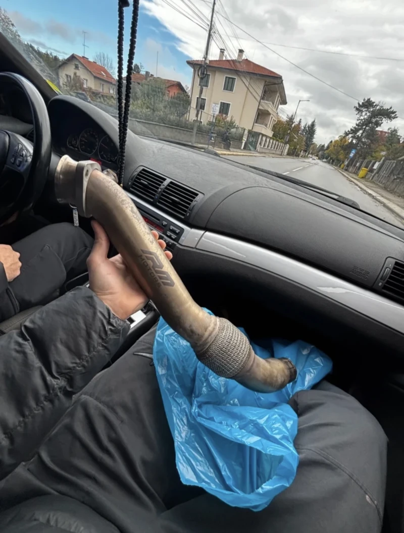 BMW 330 Xdrive, снимка 11 - Автомобили и джипове - 53042528