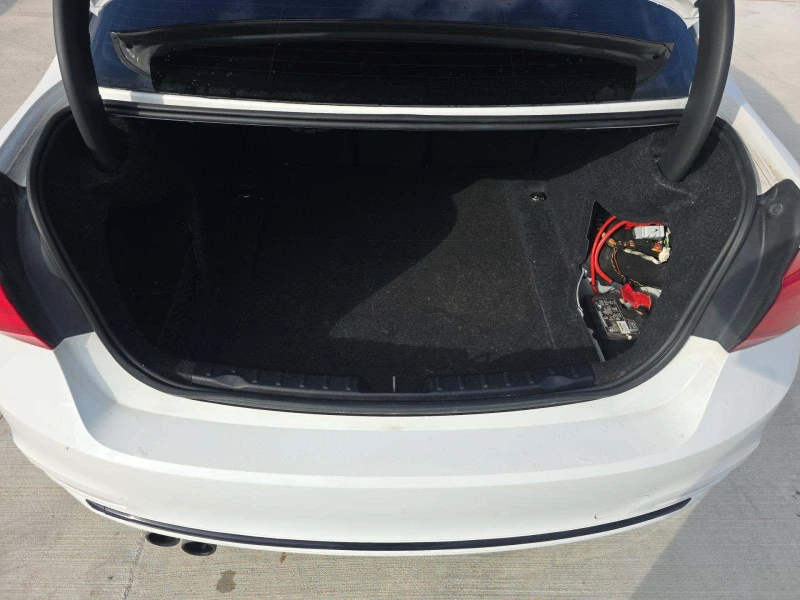 BMW 330 330i SPORT LINE, снимка 12 - Автомобили и джипове - 53188607