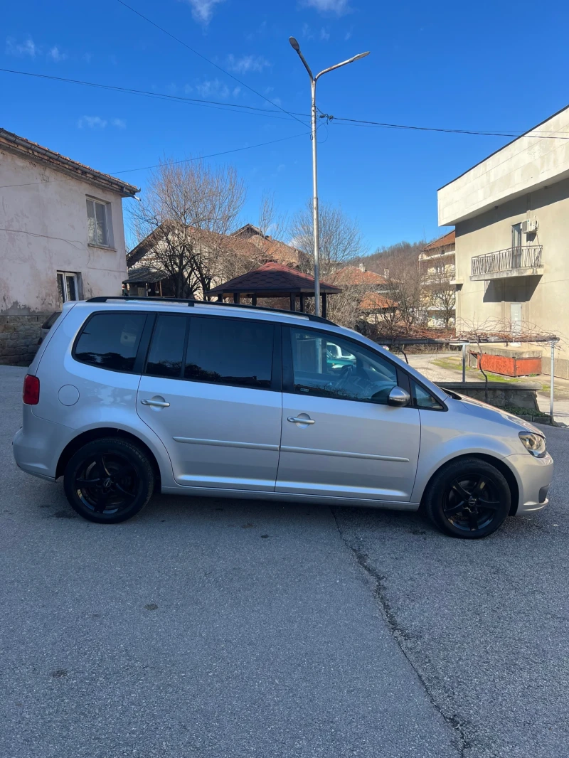 VW Touran 1.6 TDI, снимка 7 - Автомобили и джипове - 53444246