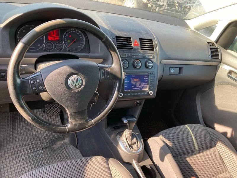 VW Touran 1,9 BLS Auto На части - изображение 4