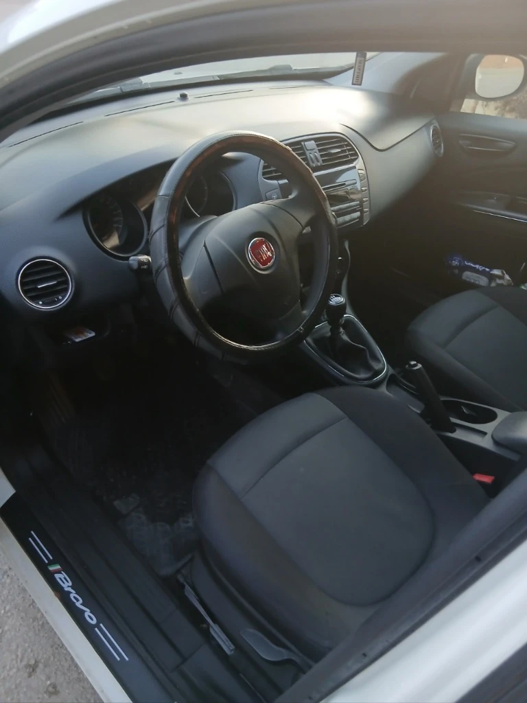 Fiat Bravo 1.4i Euro5A, снимка 12 - Автомобили и джипове - 53020696