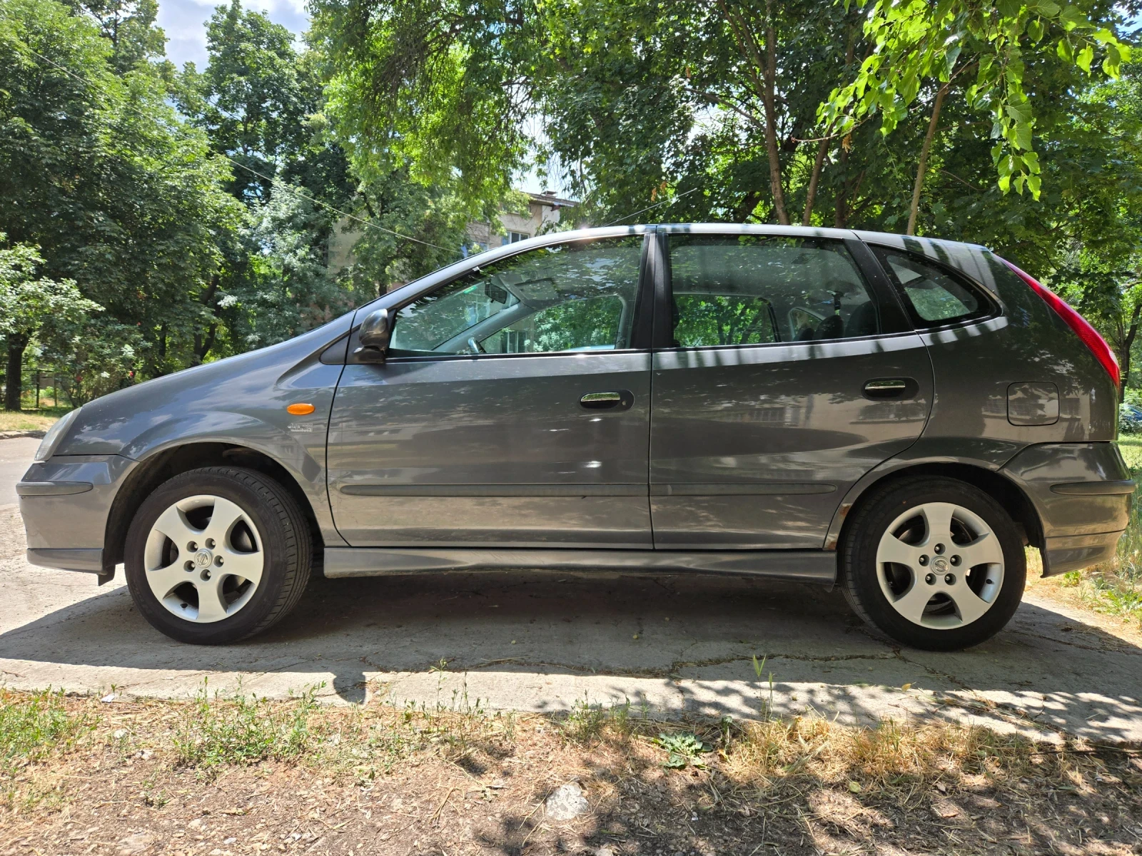 Nissan Almera tino Tino - изображение 3