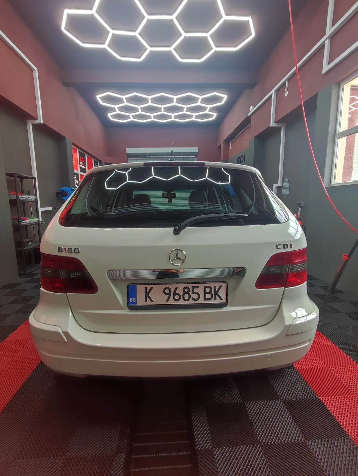 Mercedes-Benz B 180  - изображение 3
