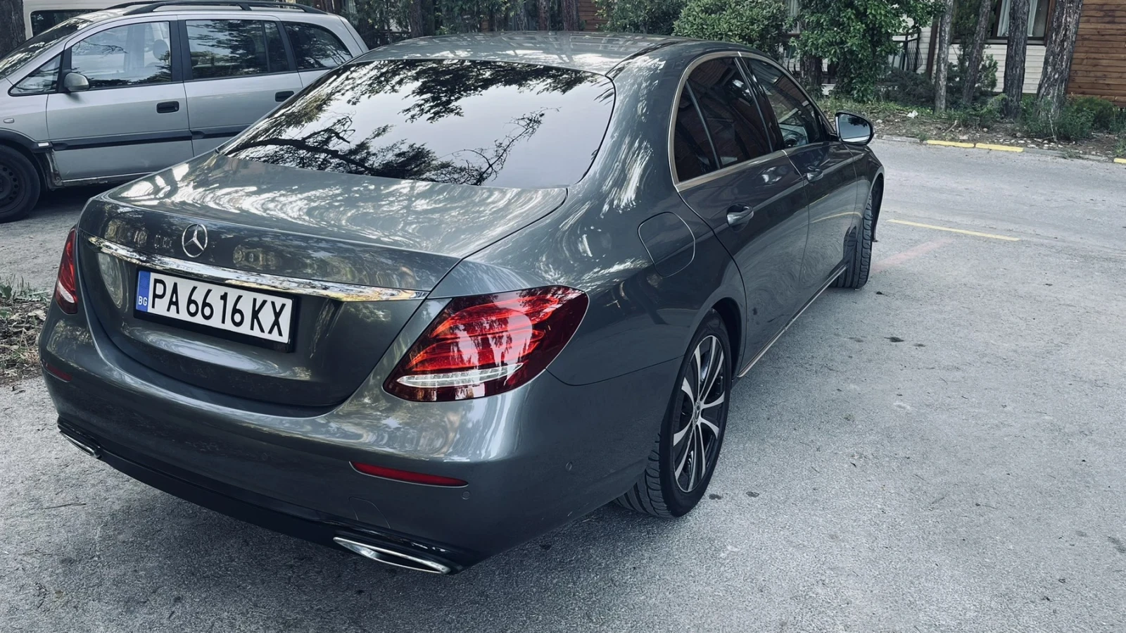 Mercedes-Benz E 220  - изображение 5