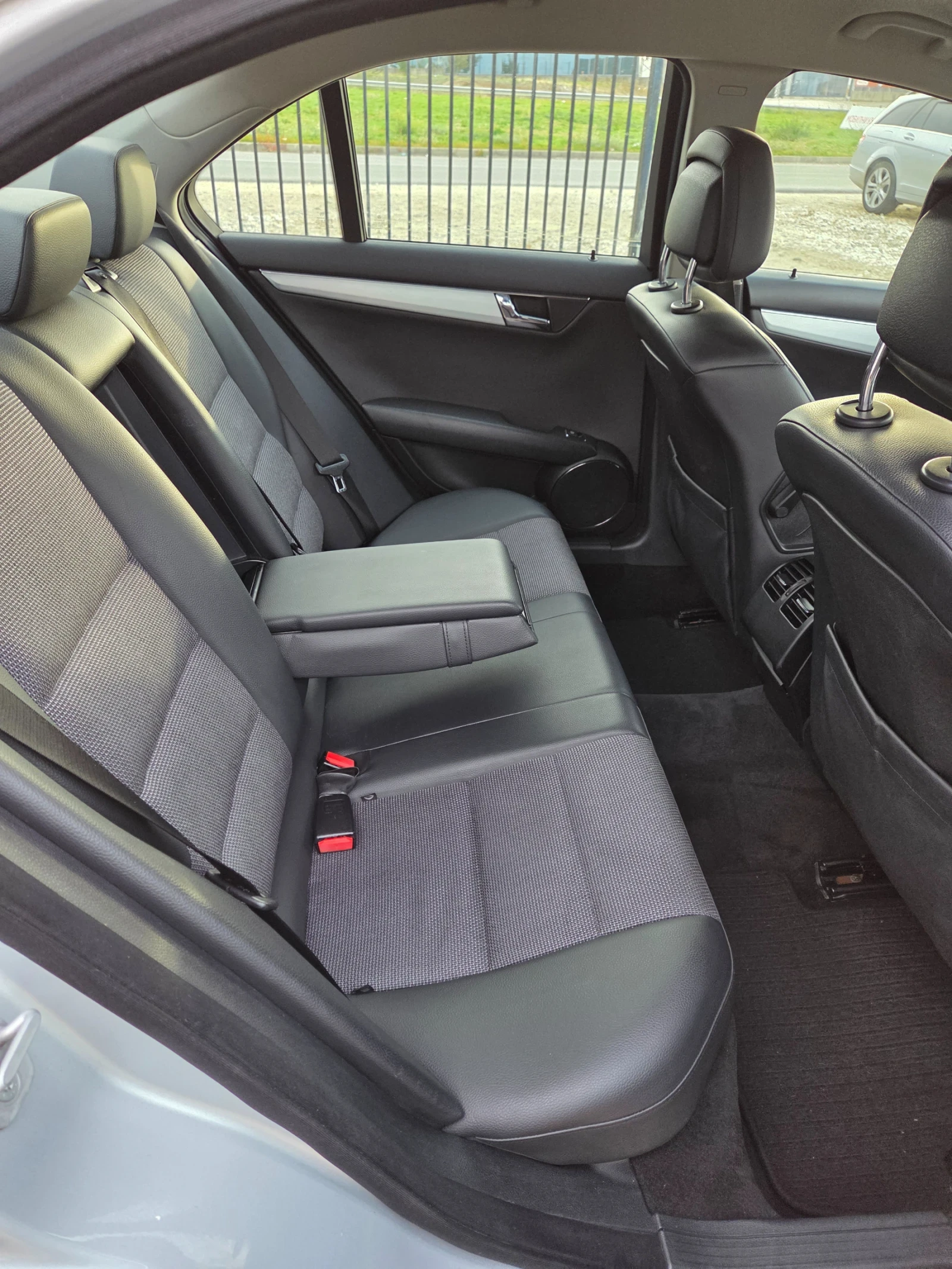 Mercedes-Benz C 220 2.2 сdi 170 k.c Avangarde  | Mobile.bg — изображение 11