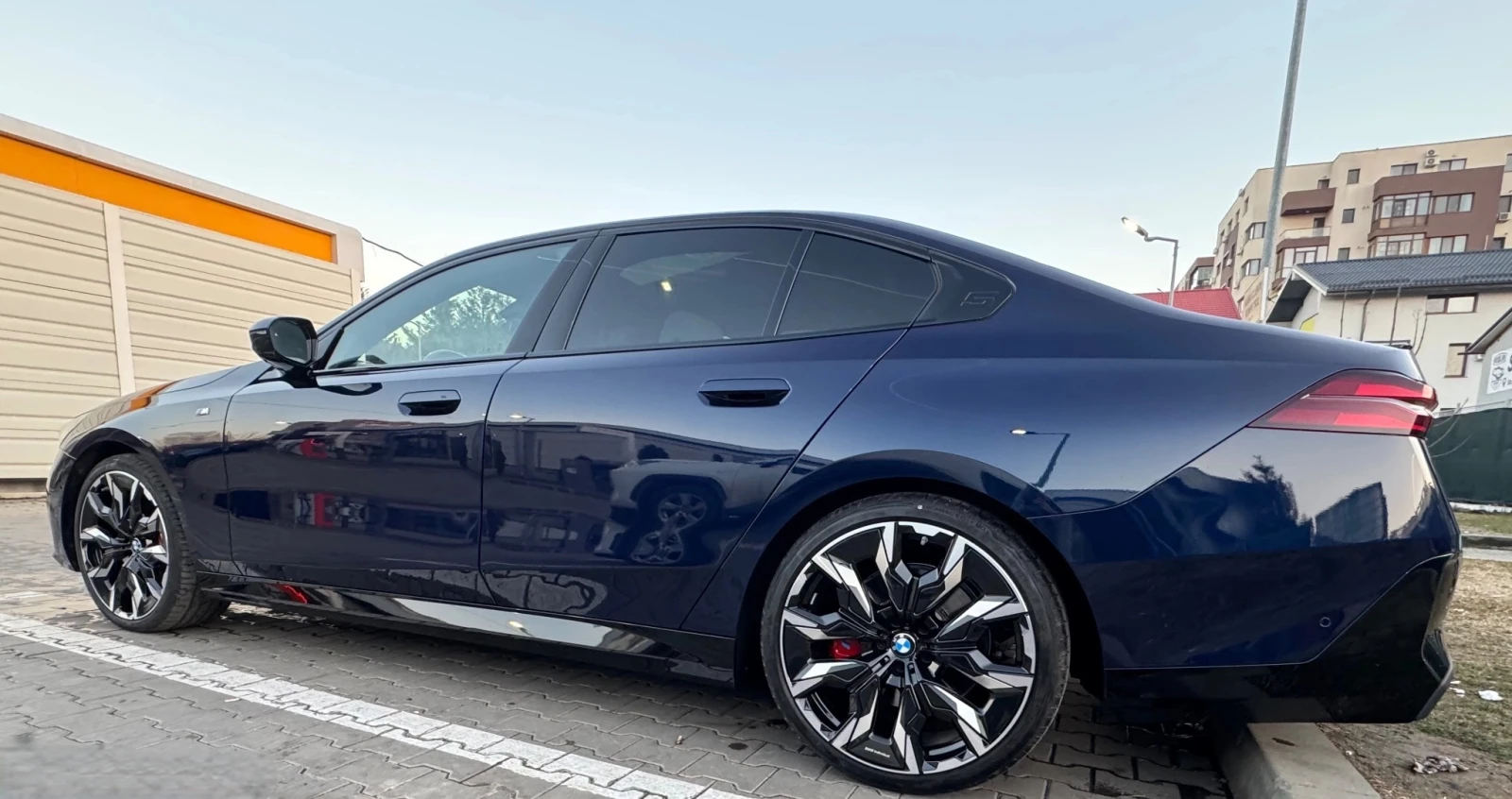 BMW 520 xDrive M-Sport  - изображение 4