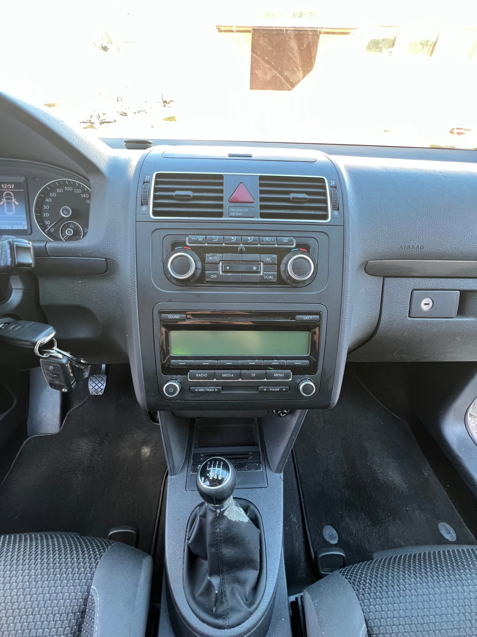 VW Touran 1.6 TDI | Mobile.bg � ����������� 14