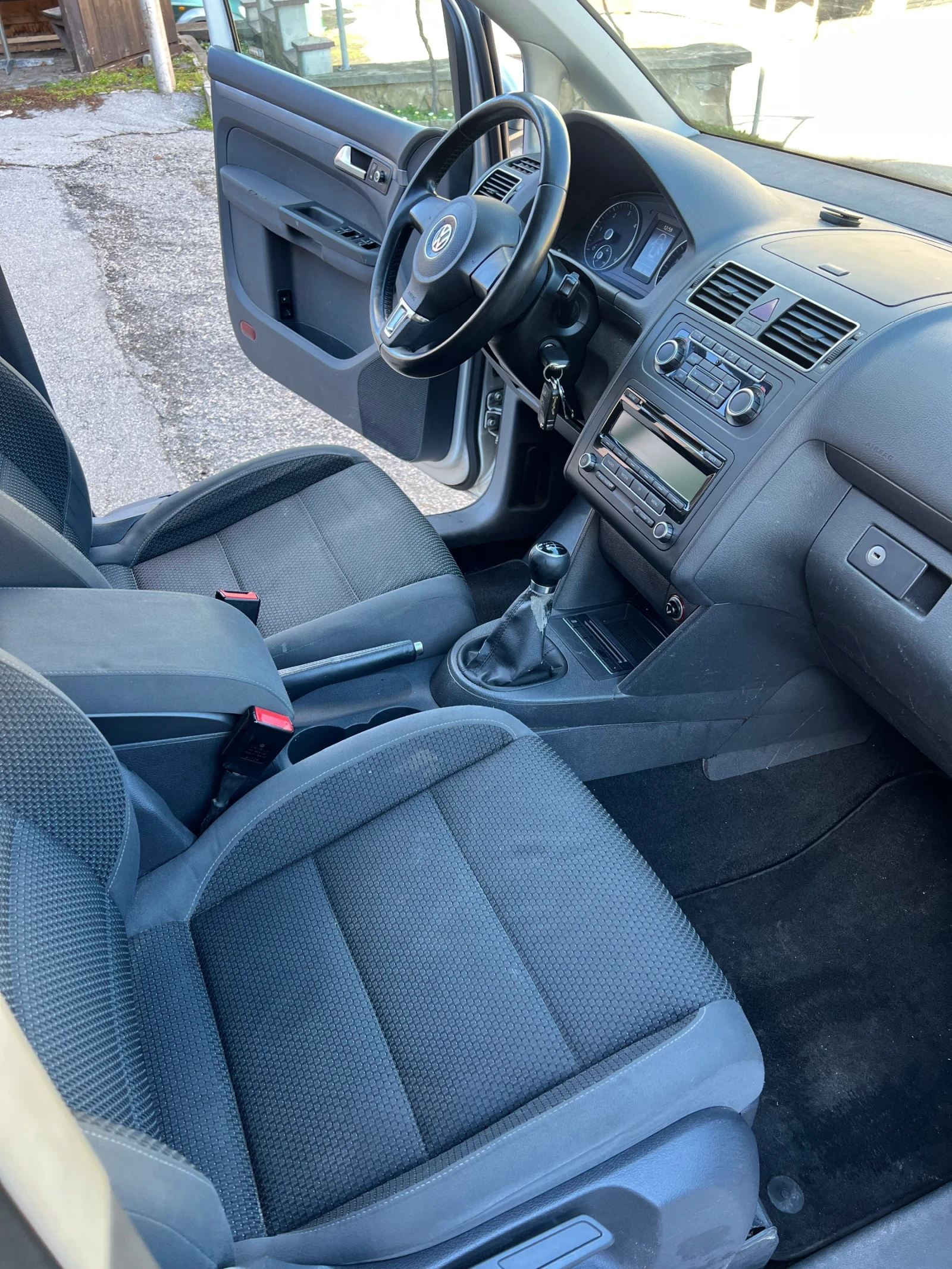 VW Touran 1.6 TDI | Mobile.bg � ����������� 11