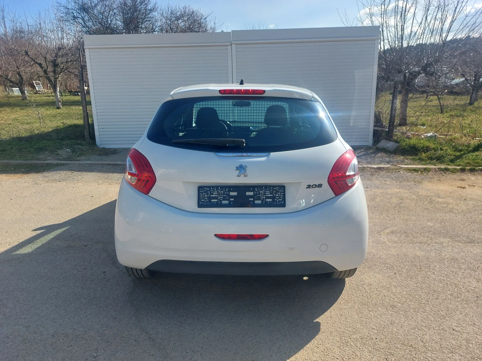 Peugeot 208 1.4d.68ks.N1 Обслужен, снимка 7 - Автомобили и джипове - 53774222