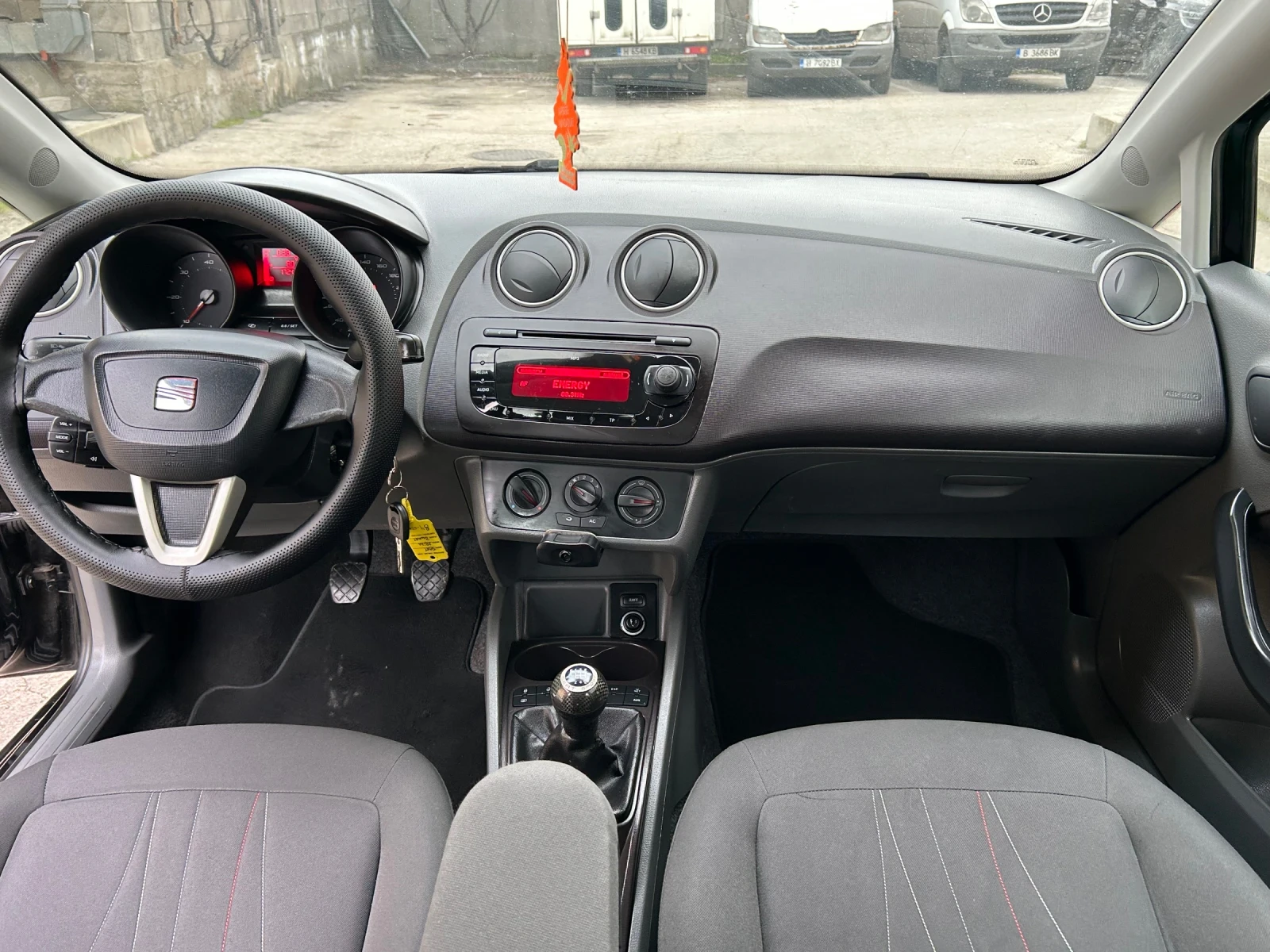 Seat Ibiza 1.2TDI ЕВРО 5, снимка 9 - Автомобили и джипове - 53864223