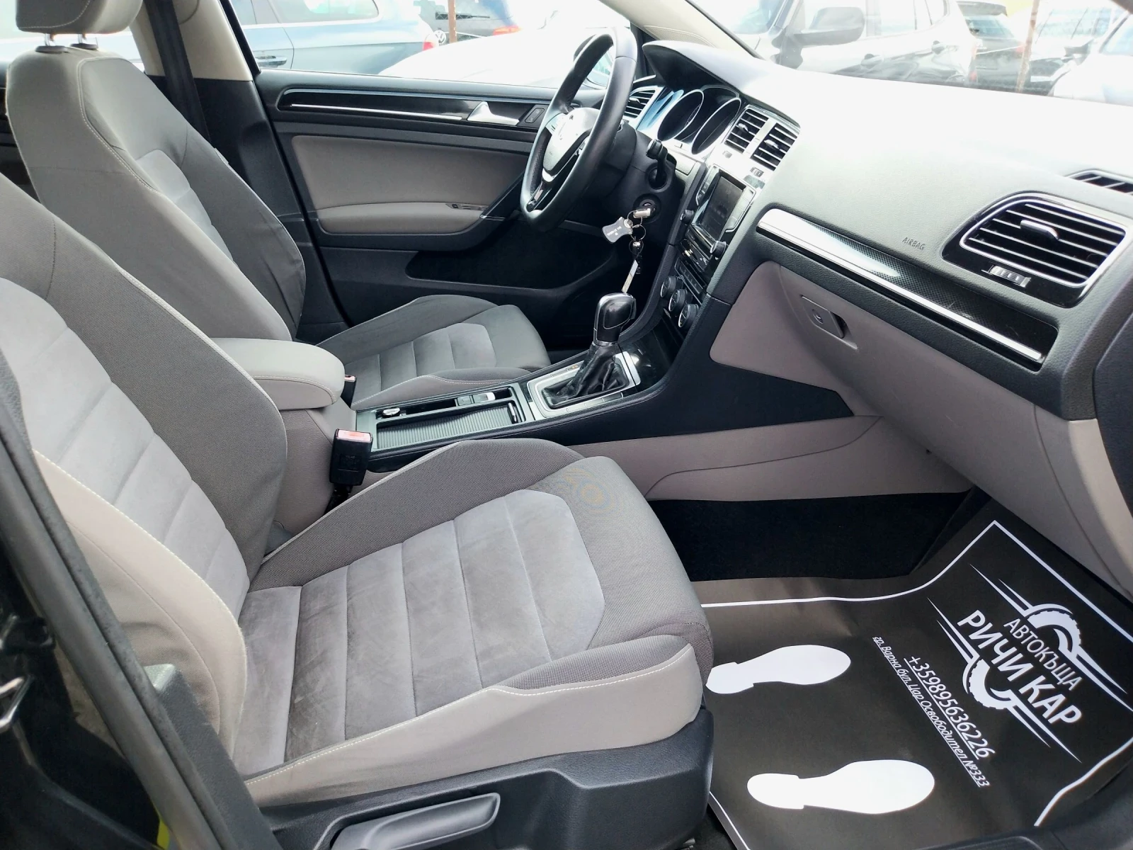 VW Golf 1.6 TDI* DSG* H.LINE* , снимка 11 - Автомобили и джипове - 53992598