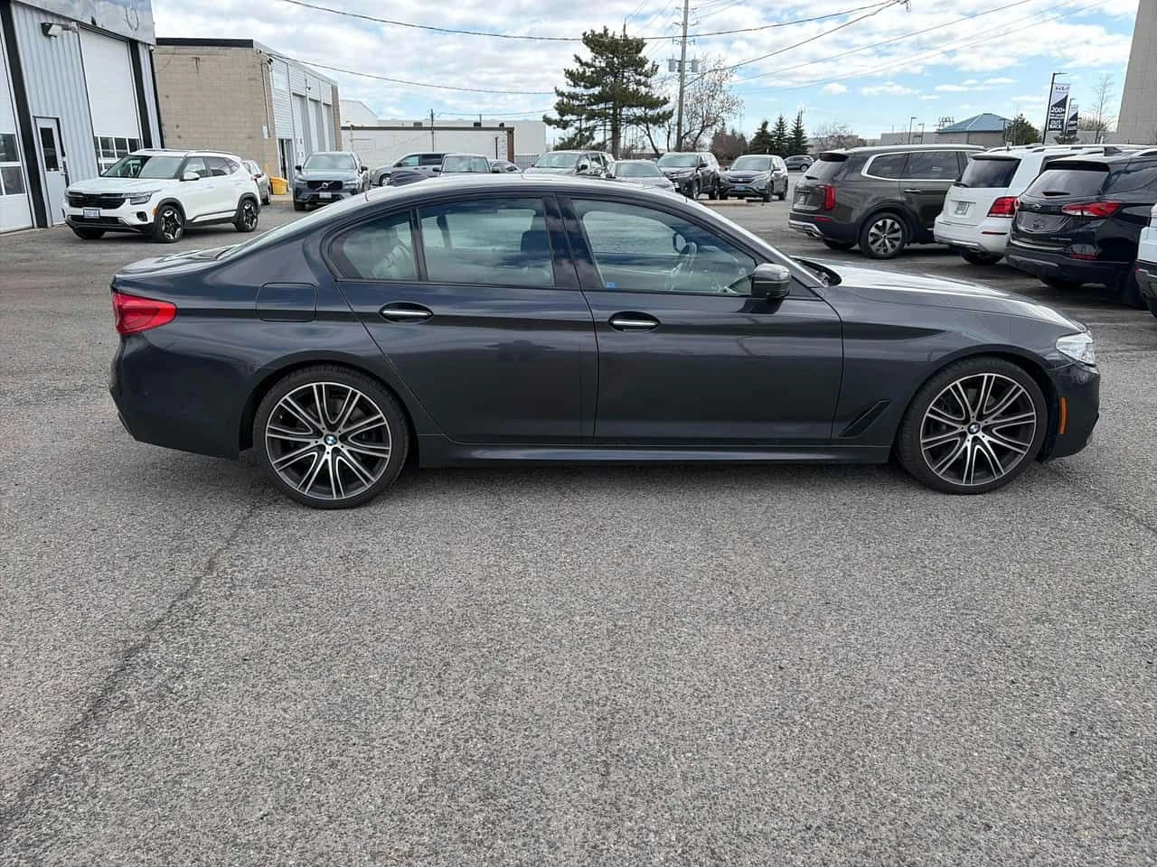 BMW 530 * 530i xDrive * CARFAX * ЦЕНА ДО БГ, снимка 3 - Автомобили и джипове - 54400537