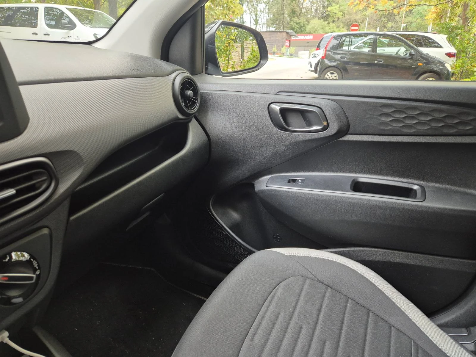 Hyundai I10 1.2 84 к.с., снимка 8 - Автомобили и джипове - 54662915