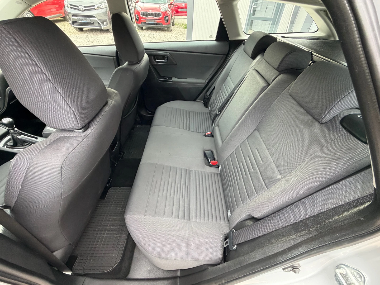 Toyota Auris 1.6D4D* TOP* Face* NAVI* Evro6, снимка 9 - Автомобили и джипове - 54745346