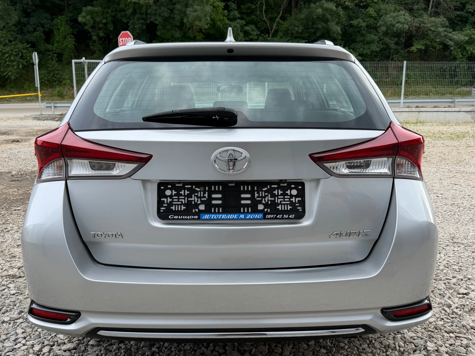 Toyota Auris 1.6D4D* TOP* Face* NAVI* Evro6, снимка 5 - Автомобили и джипове - 54745346