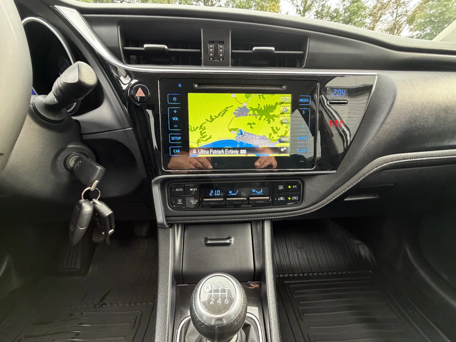 Toyota Auris 1.6D4D* TOP* Face* NAVI* Evro6, снимка 13 - Автомобили и джипове - 54745346