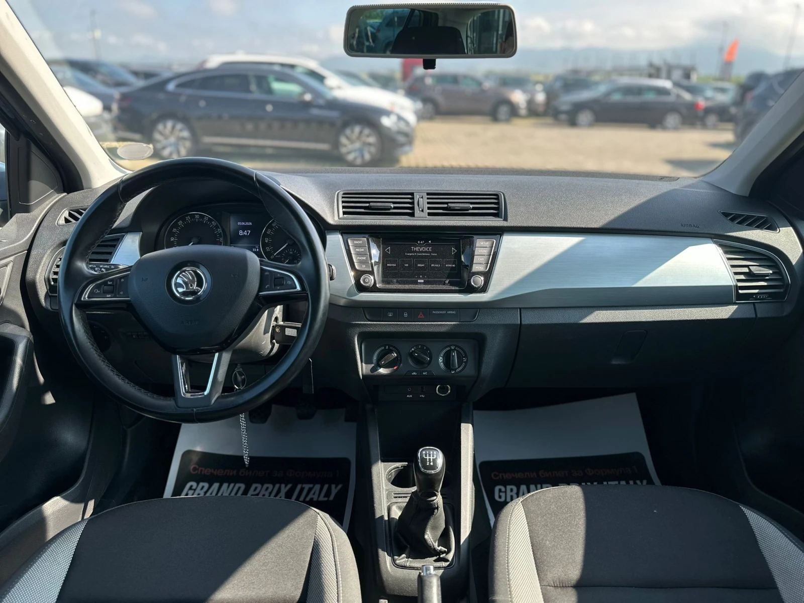 Skoda Fabia / TWIN COLORE / DISTRONIC / CAMERA / TOP /, снимка 12 - Автомобили и джипове - 54817412