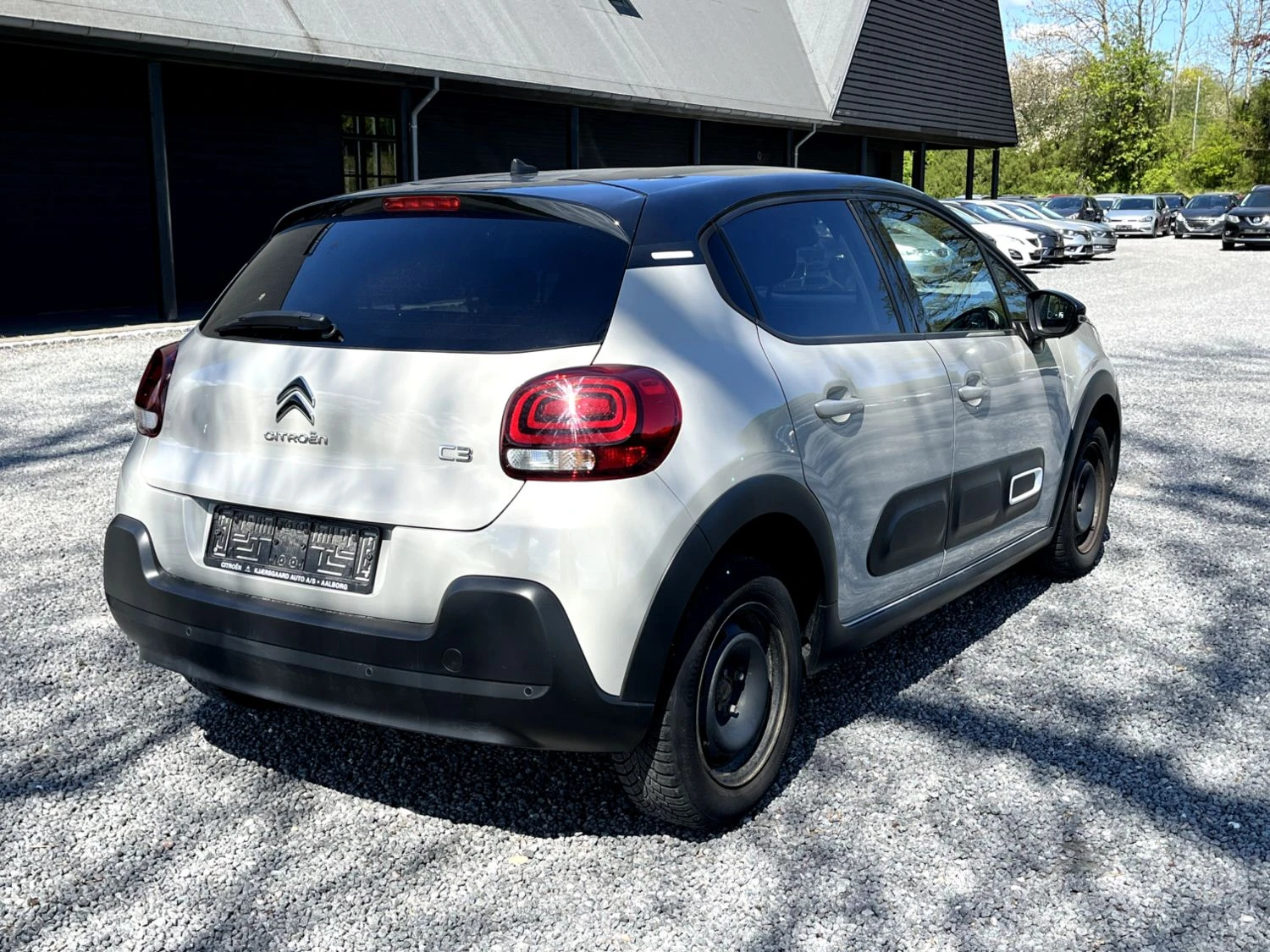 Citroen C3 1.2 бензин, снимка 3 - Автомобили и джипове - 55650952