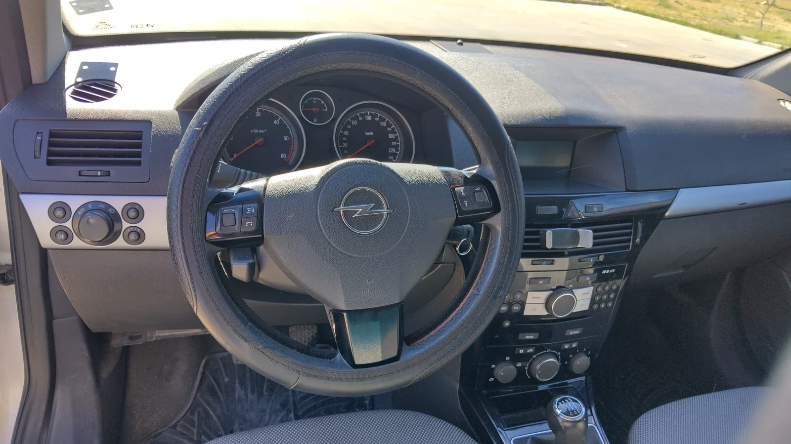 Opel Astra, снимка 5 - Автомобили и джипове - 56333677