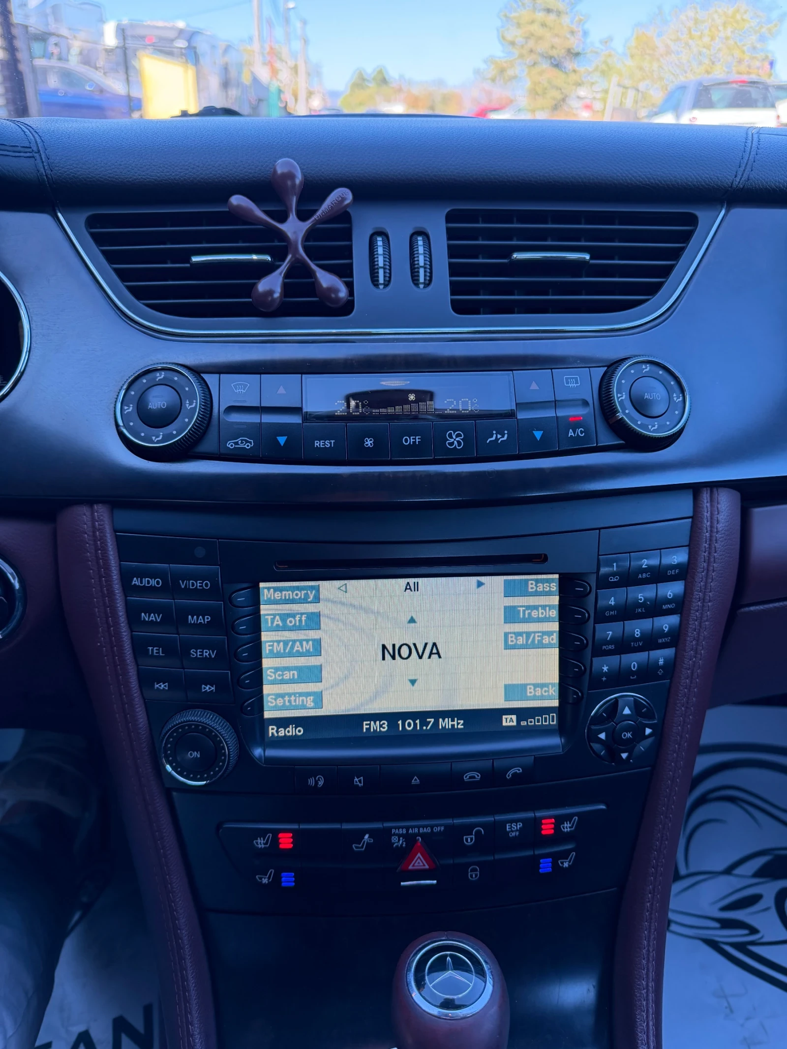 Mercedes-Benz CLS 320 Harman/Kardon, снимка 9 - Автомобили и джипове - 56347138