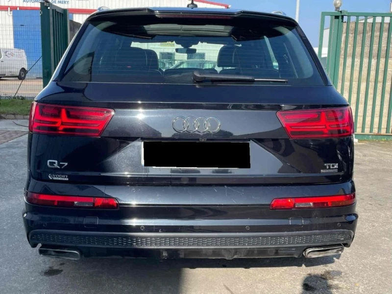 Audi Q7  3.0TDI Quattro S-Line 7-Seater, снимка 3 - Автомобили и джипове - 49174747