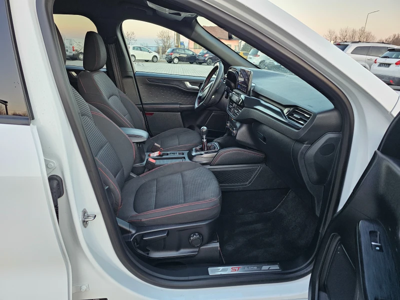 Ford Kuga 1.5TDCI, ST-Line, Камера, Дистроник, Прак асист!, снимка 12 - Автомобили и джипове - 49230307