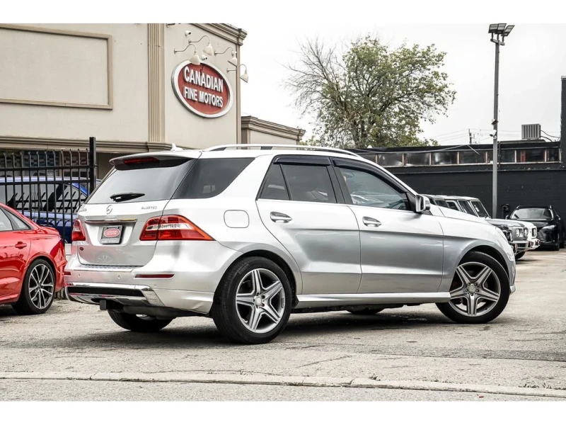 Mercedes-Benz ML 350 AMG panorama Harman&Kardon , снимка 2 - Автомобили и джипове - 52318049