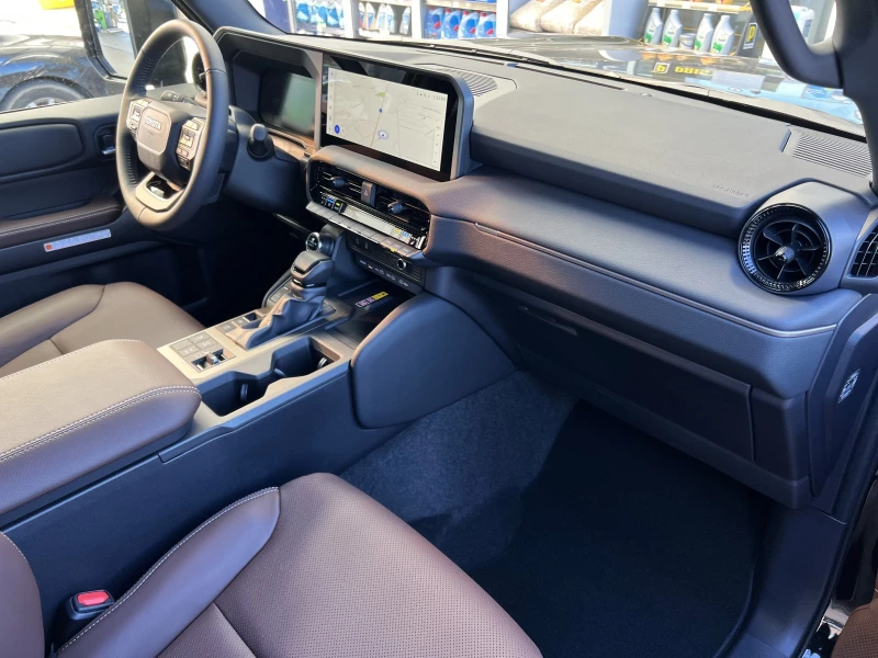 Toyota Land cruiser 250/2.8 D-4D/EXECUTIVE/360 CAMERA/7-МЕСТЕН/НАЛИЧЕН, снимка 13 - Автомобили и джипове - 52010649