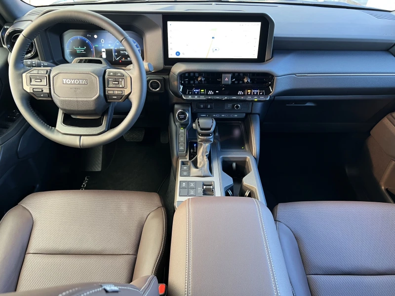 Toyota Land cruiser 250/2.8 D-4D/EXECUTIVE/360 CAMERA/7-МЕСТЕН/НАЛИЧЕН, снимка 12 - Автомобили и джипове - 52010649