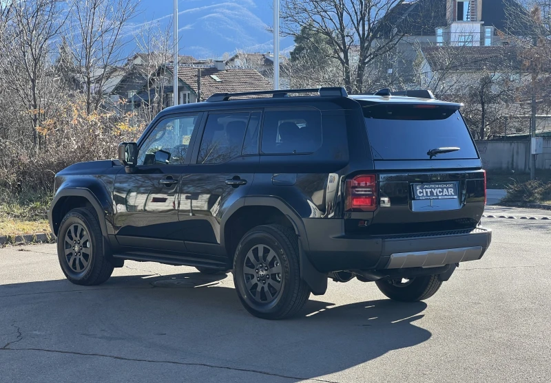 Toyota Land cruiser 250/2.8 D-4D/EXECUTIVE/360 CAMERA/7-МЕСТЕН/НАЛИЧЕН, снимка 4 - Автомобили и джипове - 52010649