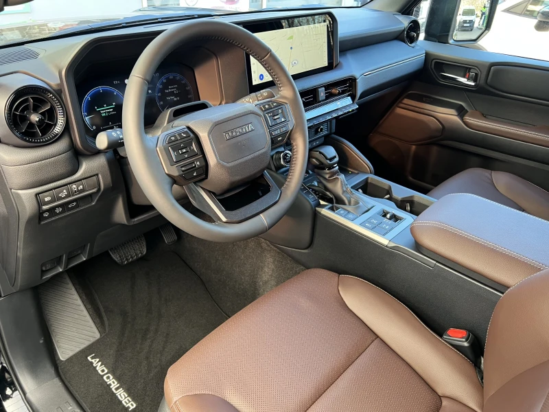 Toyota Land cruiser 250/2.8 D-4D/EXECUTIVE/360 CAMERA/7-МЕСТЕН/НАЛИЧЕН, снимка 9 - Автомобили и джипове - 52010649