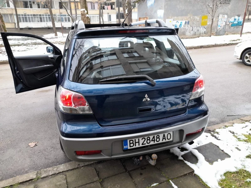 Mitsubishi Outlander, снимка 11 - Автомобили и джипове - 53451955