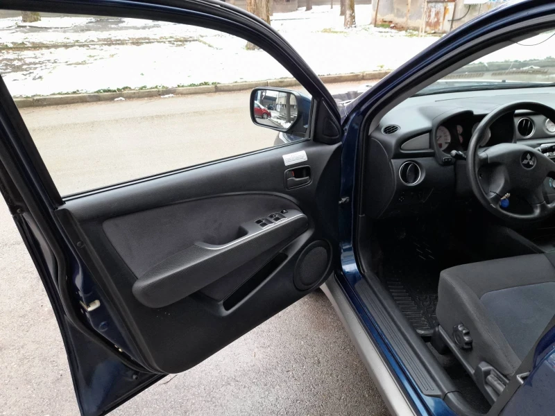 Mitsubishi Outlander, снимка 10 - Автомобили и джипове - 53451955