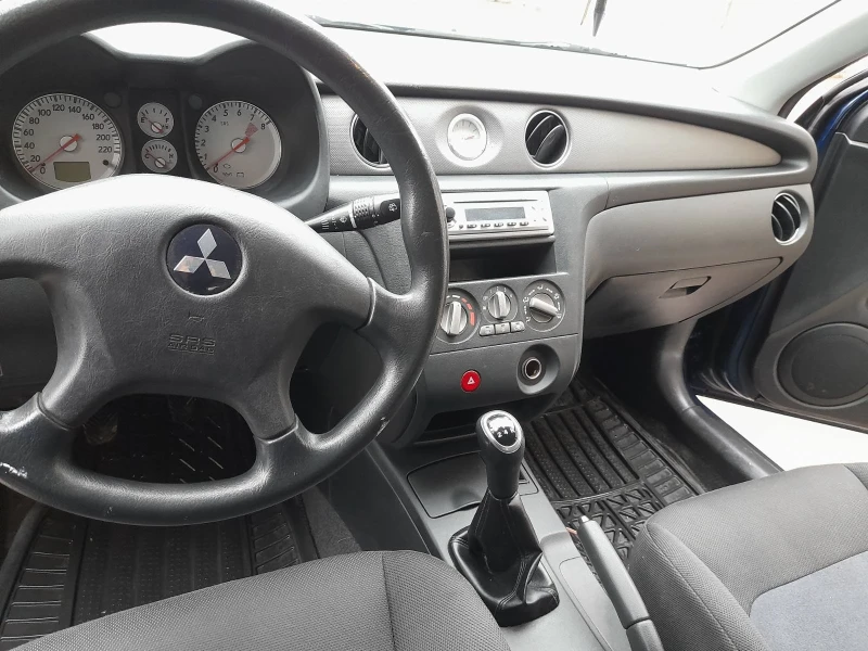 Mitsubishi Outlander, снимка 6 - Автомобили и джипове - 53451955