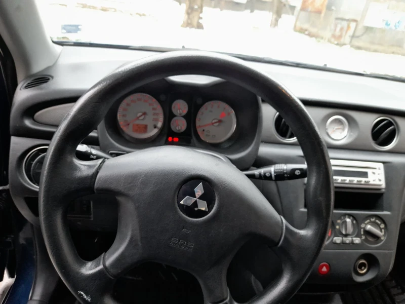 Mitsubishi Outlander, снимка 8 - Автомобили и джипове - 53451955