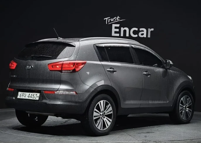 Kia Sportage 2.0 CRDi 4WD - изображение 2