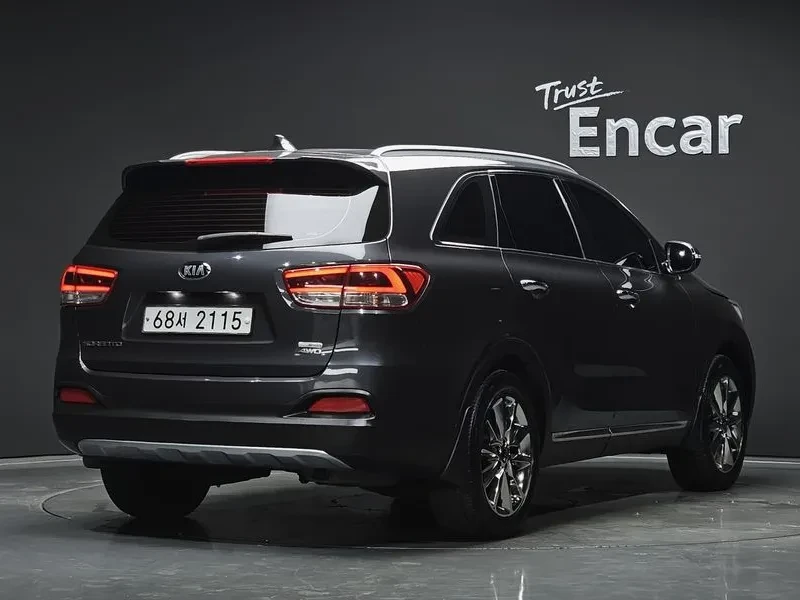 Kia Sorento Diesel 2.0 4Wd Noblesse, снимка 2 - Автомобили и джипове - 55748849